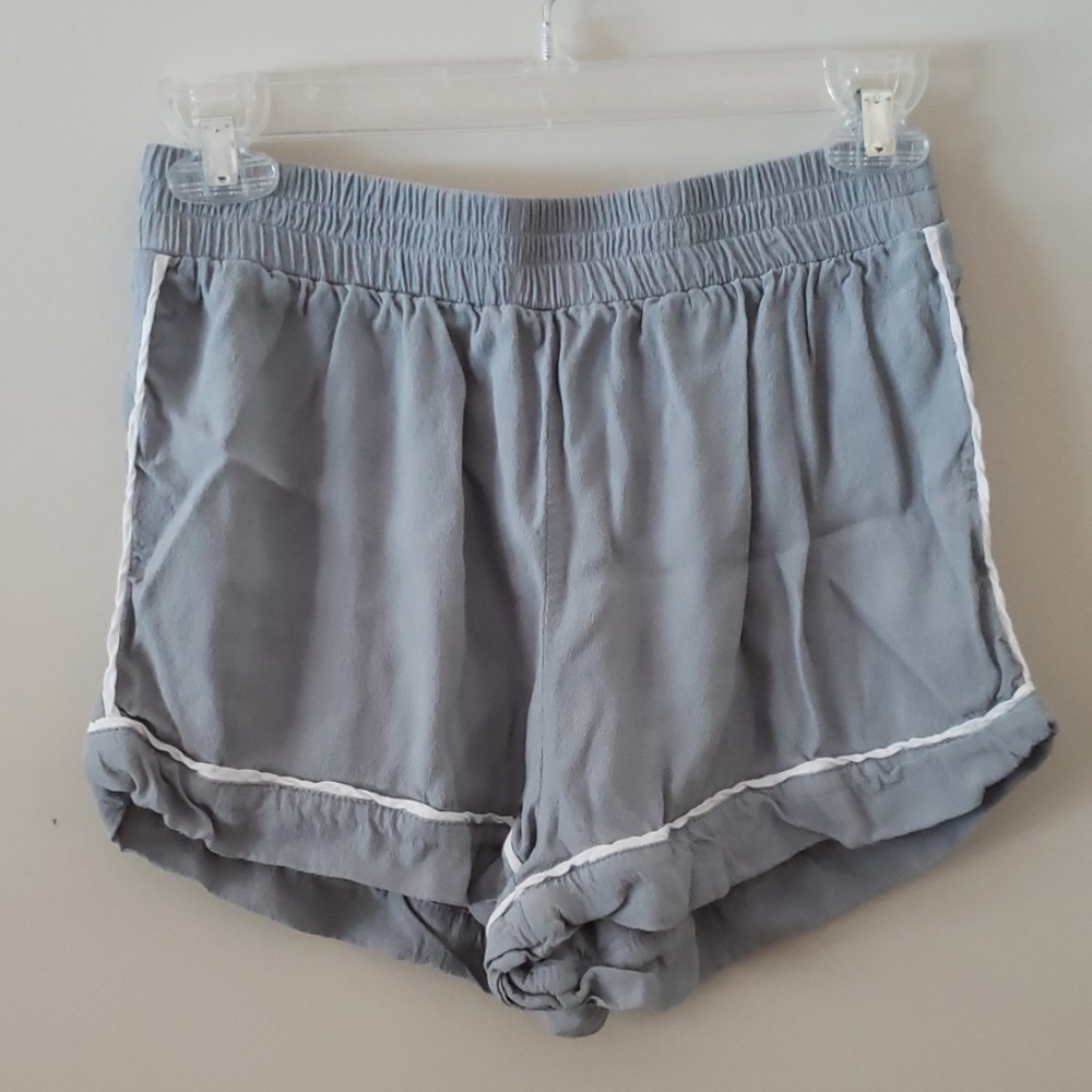 Forever 21 grey and white shorts